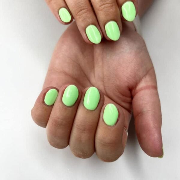 Lola Lee GP189 hands