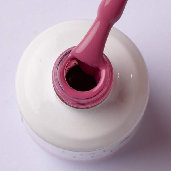 Brush displaying the brown-grey shade of See You On The Town
