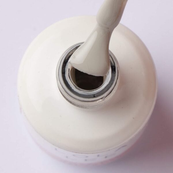 Open bottle of light grey Lola Lee GP073