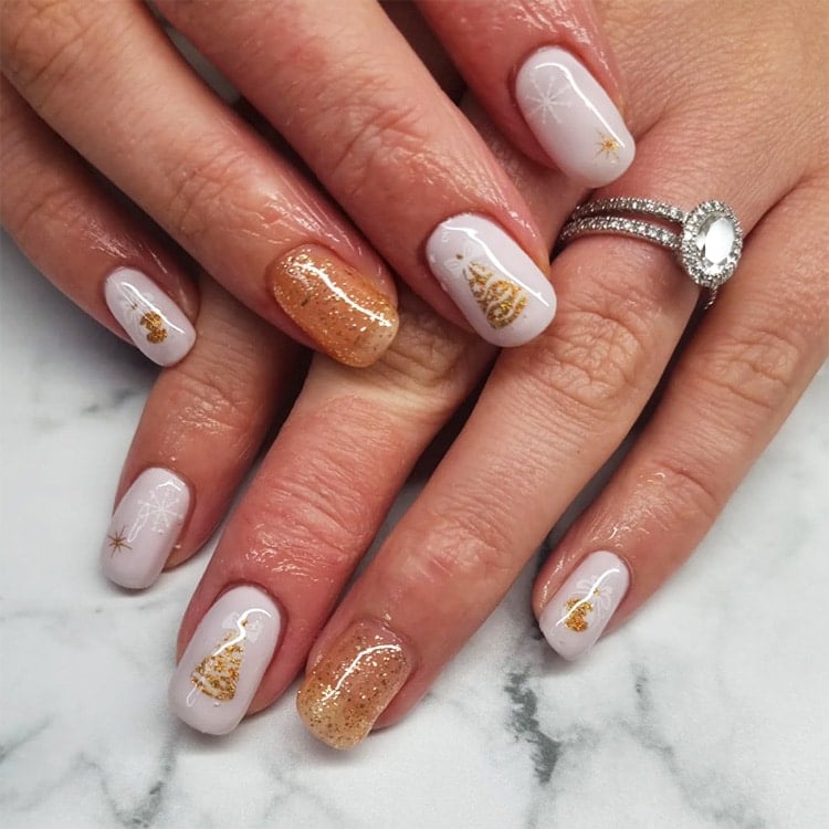 Stunning use of Lola Lee GP003 gold gel polish